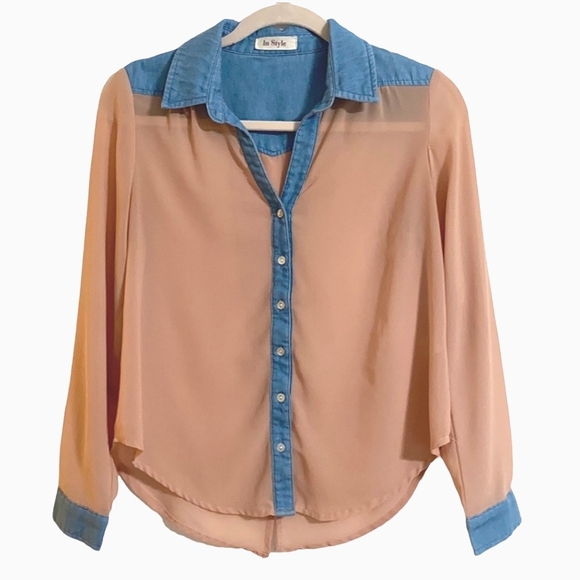 In Style Button Down Chambray Blue & Sheer Peach Size Small - Picture 1 of 6